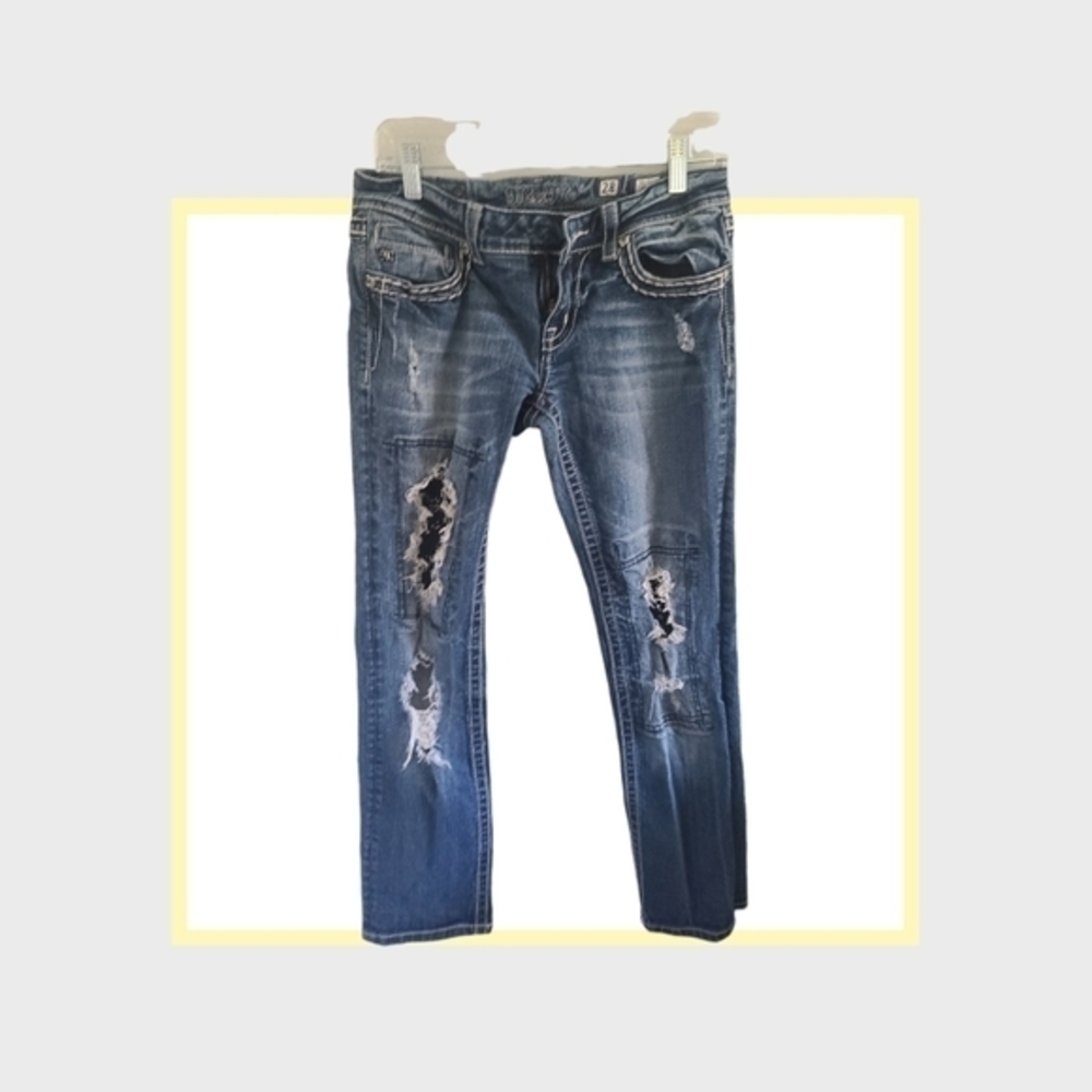 Women's Miss Me patched jeans. Size 28